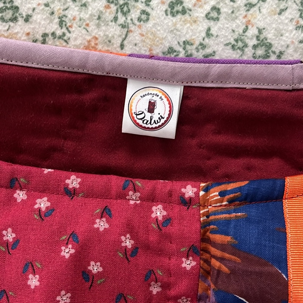 Handmade patchwork quilt top - Picture 4 of 7